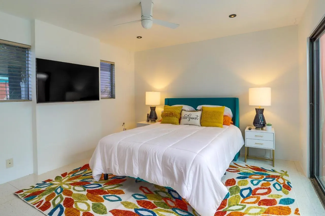 Lägenhet Palm Springs Condo With 2 Community Heated Pools! USA